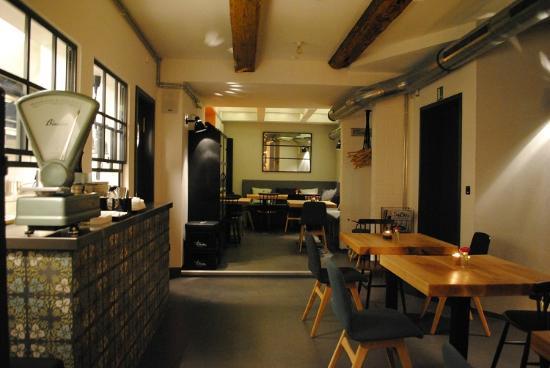 1627 Bar Restaurant