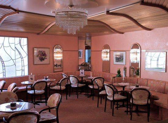 Cafe Bauer
