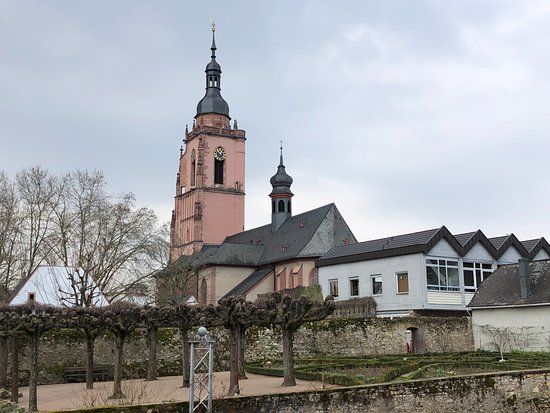 Pfarrkirche St. Peter und Paul