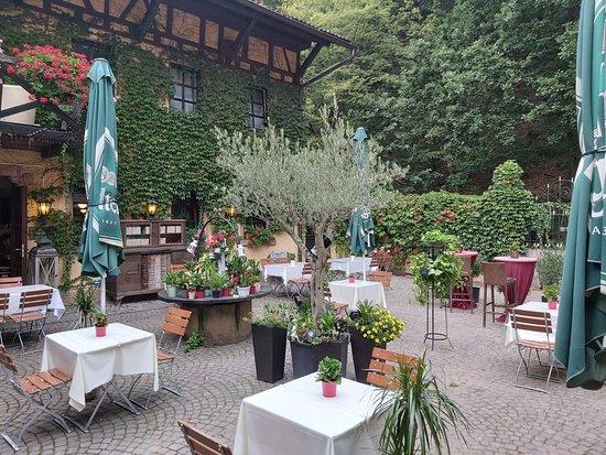 Fasile Restaurant