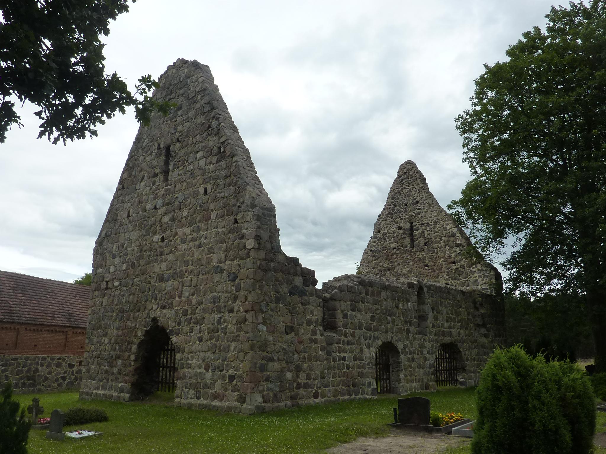 Kirchenruine Retzow