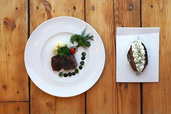 Restaurant Chapeau Wine & Dine