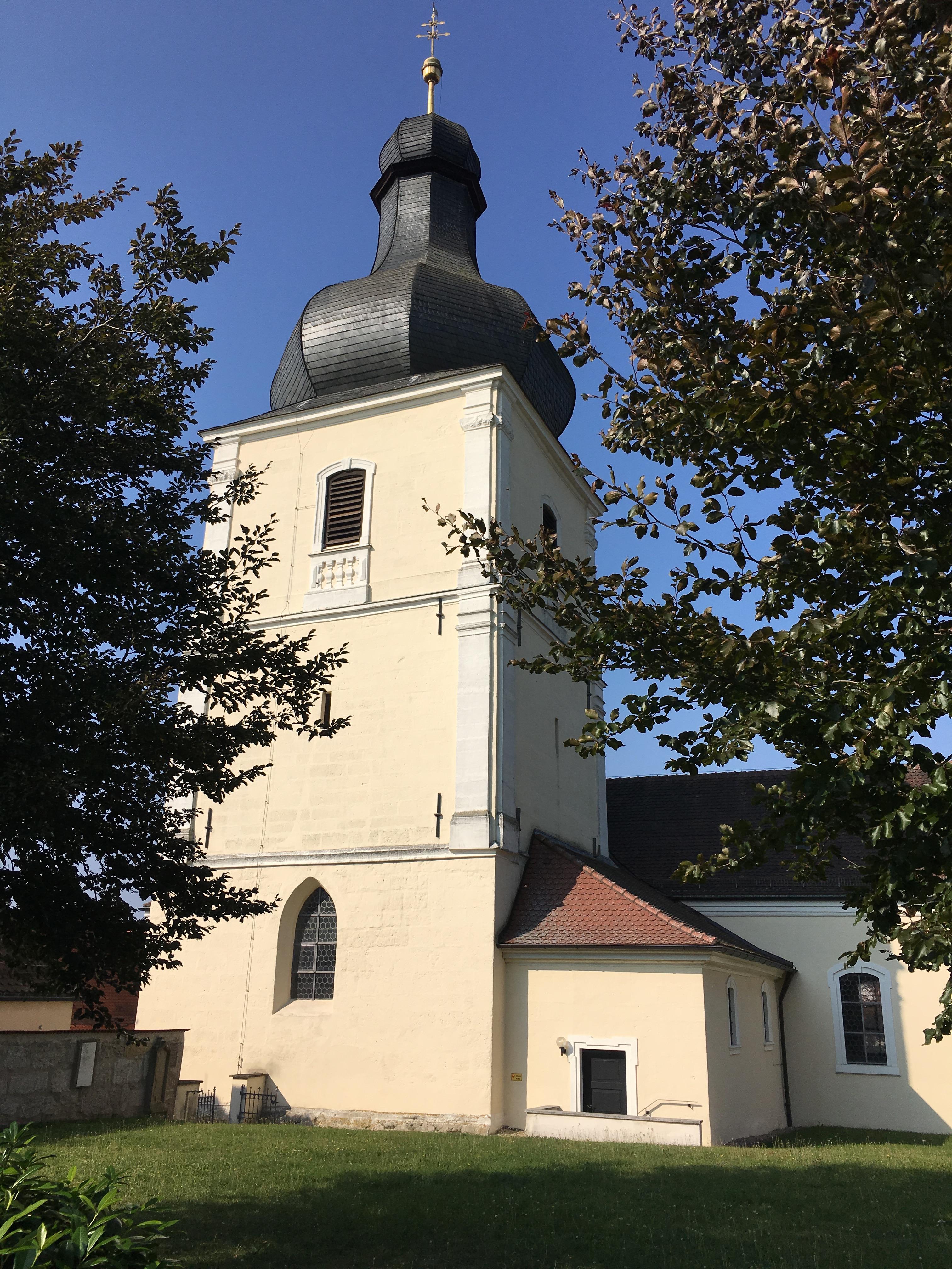 Katholische Pfarrkirche St. Leonhard