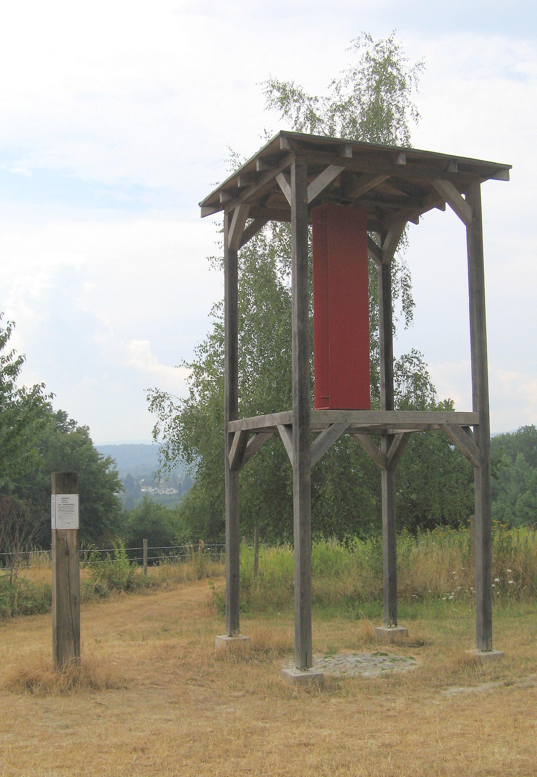 Holzwindharfe im Turm