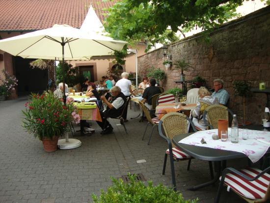 Restaurant Wein-Castell