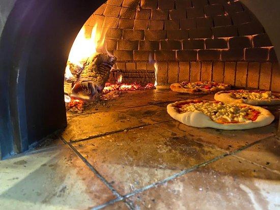 Pizzeria & Eiscafe Zur Turnhalle