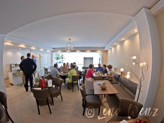 Hotel & Park-Cafe