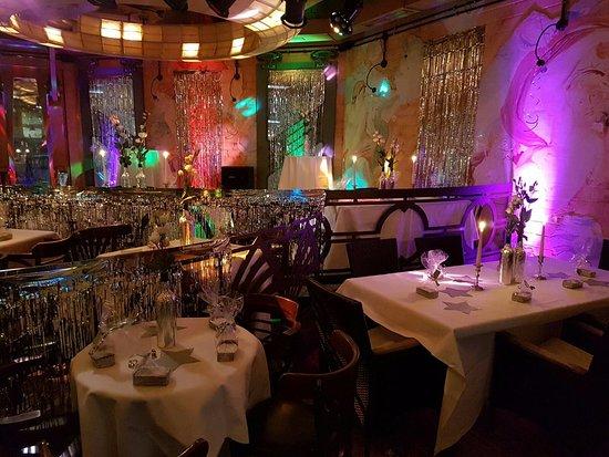 Bistro Black & White