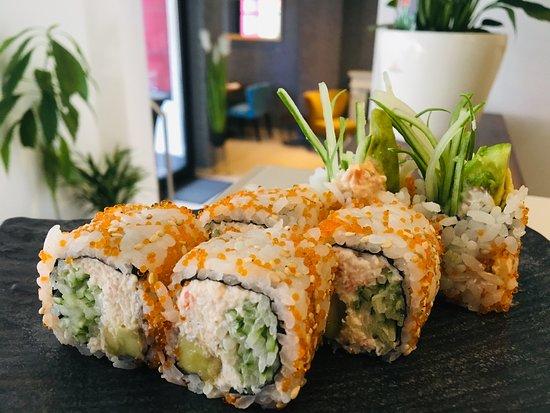Luki Sushi Lounge