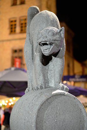 "Zeller Schwarze Katz"-Brunnen