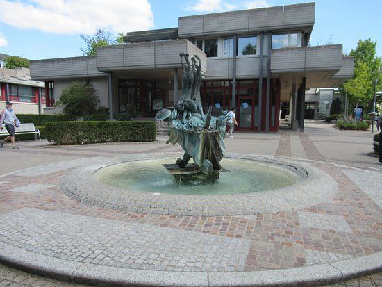 Fontaine Maus Katti