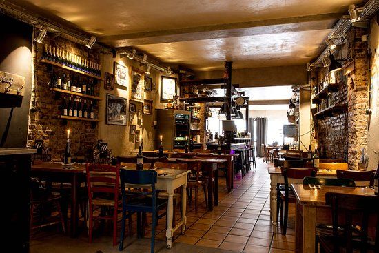 Pizzeria Piccola Essen & Trinken