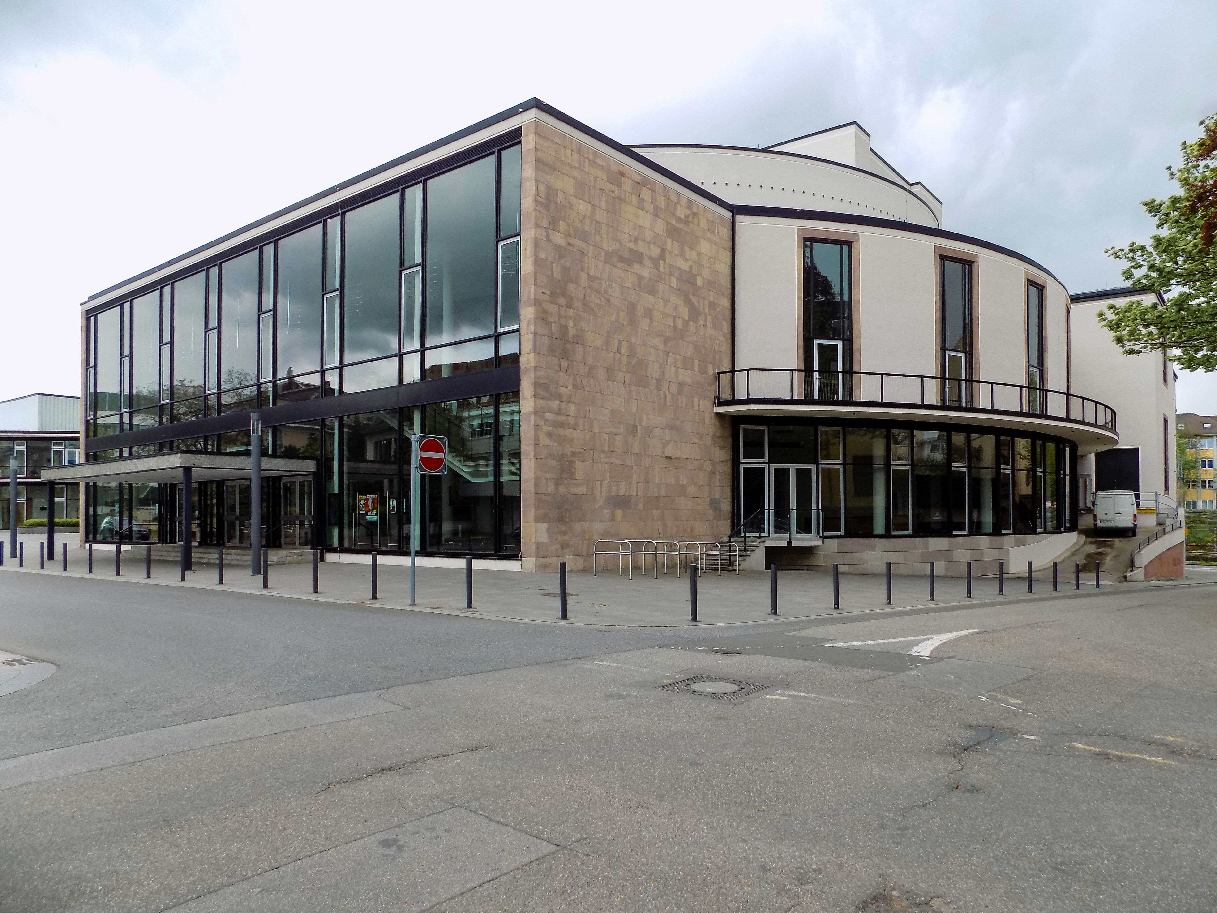 Städtisches Spiel- und Festhaus