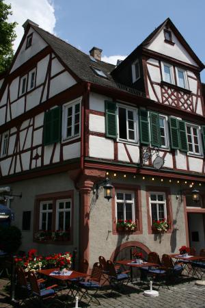 Schlossgass 16