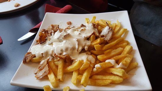 Netice Demir Kulat Daun Town Grill Restaurant