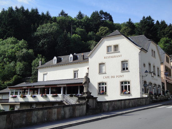 Cafe Du Pont